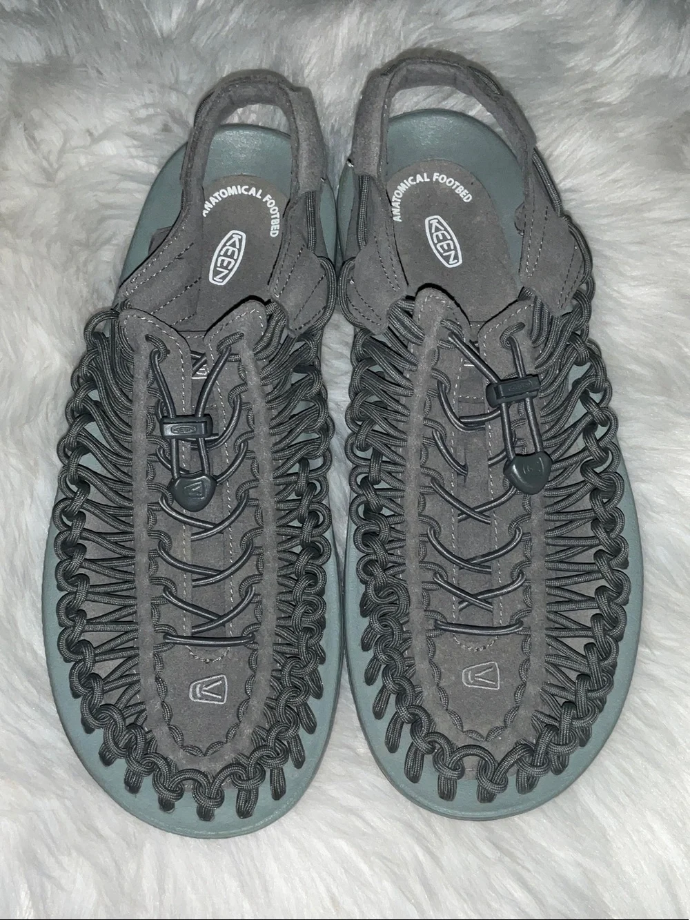 Keen uneek sandals